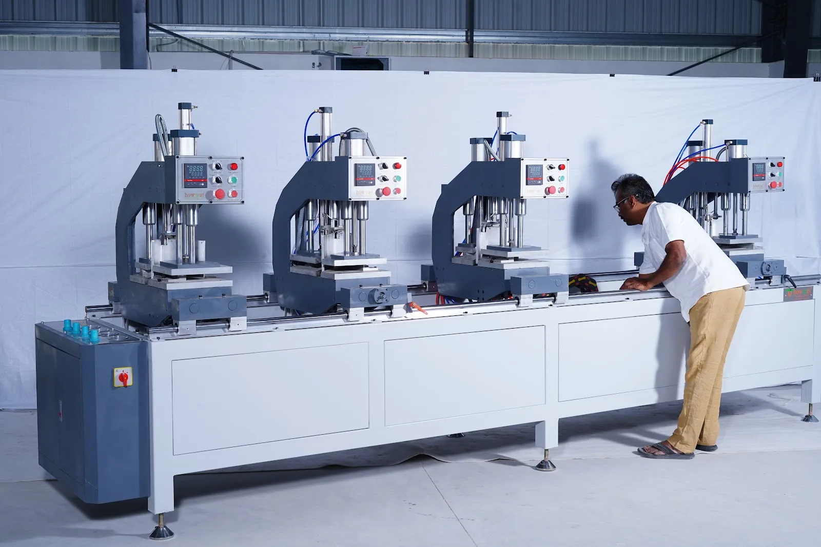 UPVC Four Head Welding Machine 3 Howzzat UPVC four head welding machine